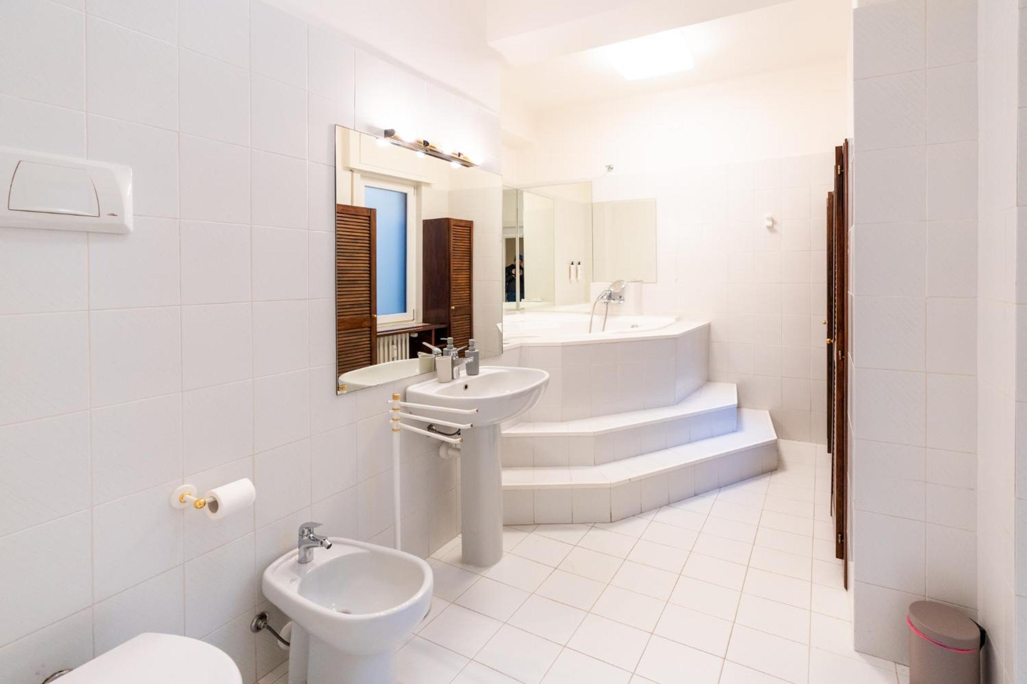 Domus Verona - Elegante Residenza Con Affaccio Su Porta Leoni Quarto foto