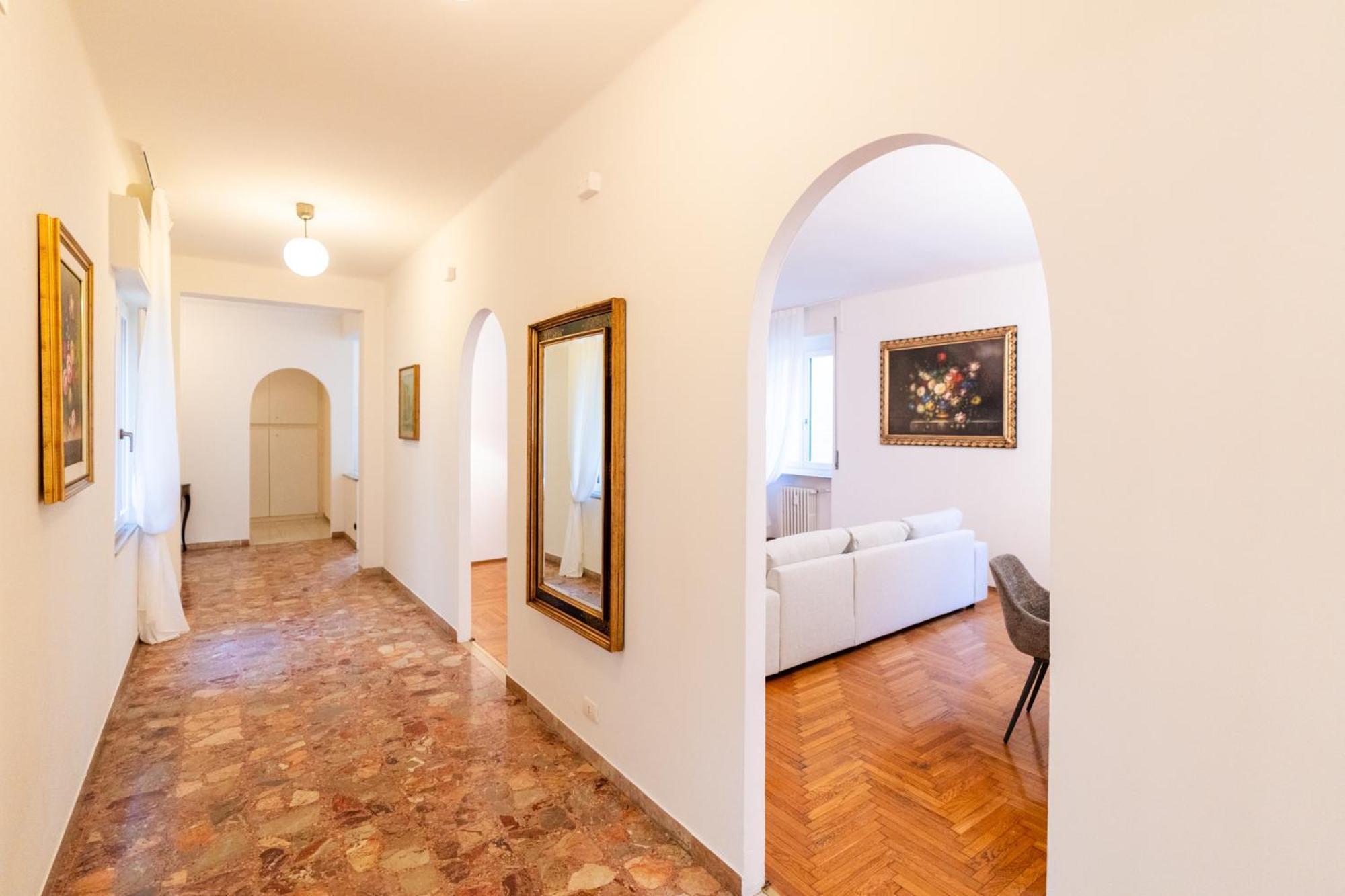 Domus Verona - Elegante Residenza Con Affaccio Su Porta Leoni Quarto foto