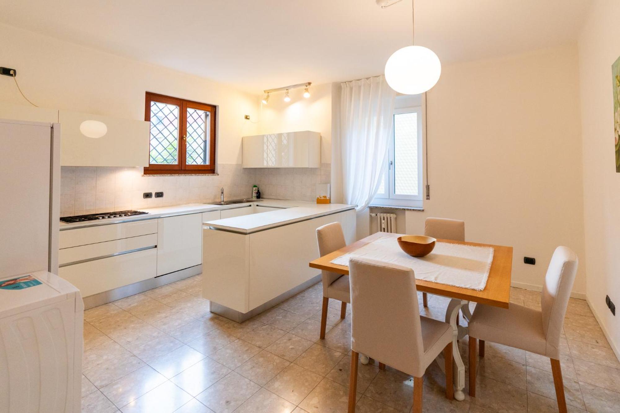 Domus Verona - Elegante Residenza Con Affaccio Su Porta Leoni Quarto foto