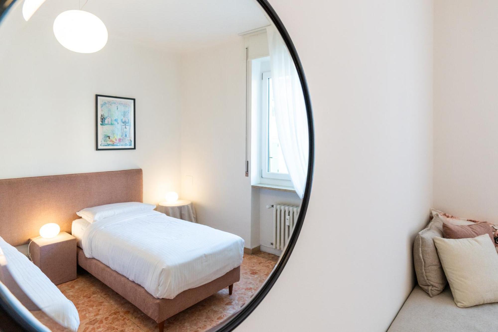 Domus Verona - Elegante Residenza Con Affaccio Su Porta Leoni Quarto foto