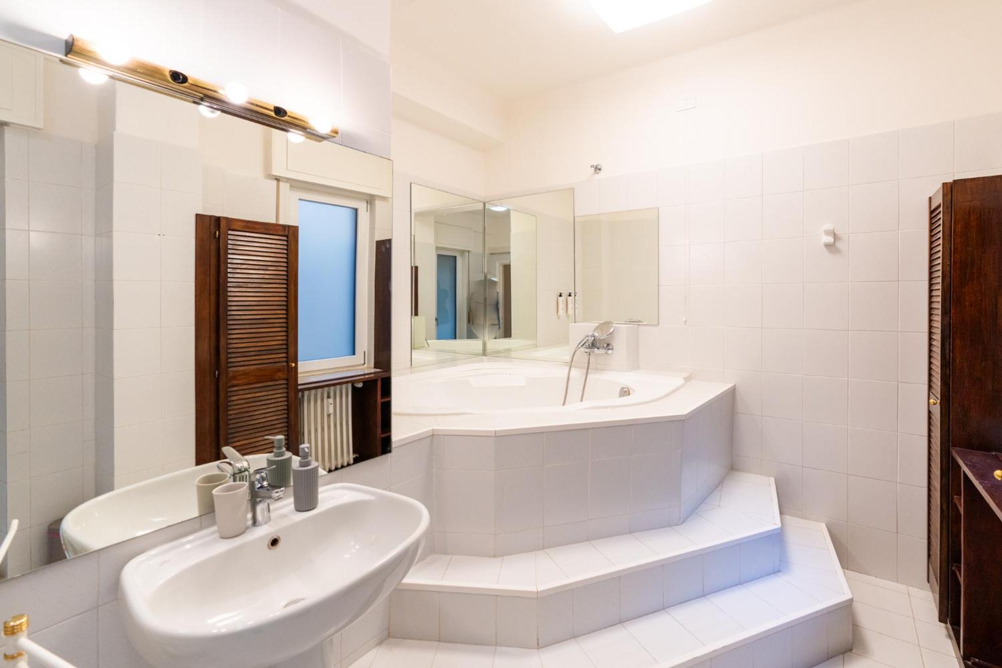 Domus Verona - Elegante Residenza Con Affaccio Su Porta Leoni Quarto foto